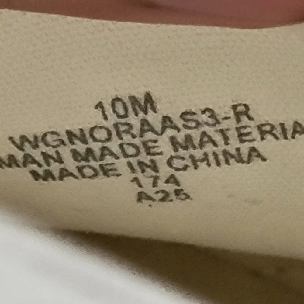 Guess Los Angeles Womens White Pebbled Espadrille Flats Bow Gold Logo Size 10